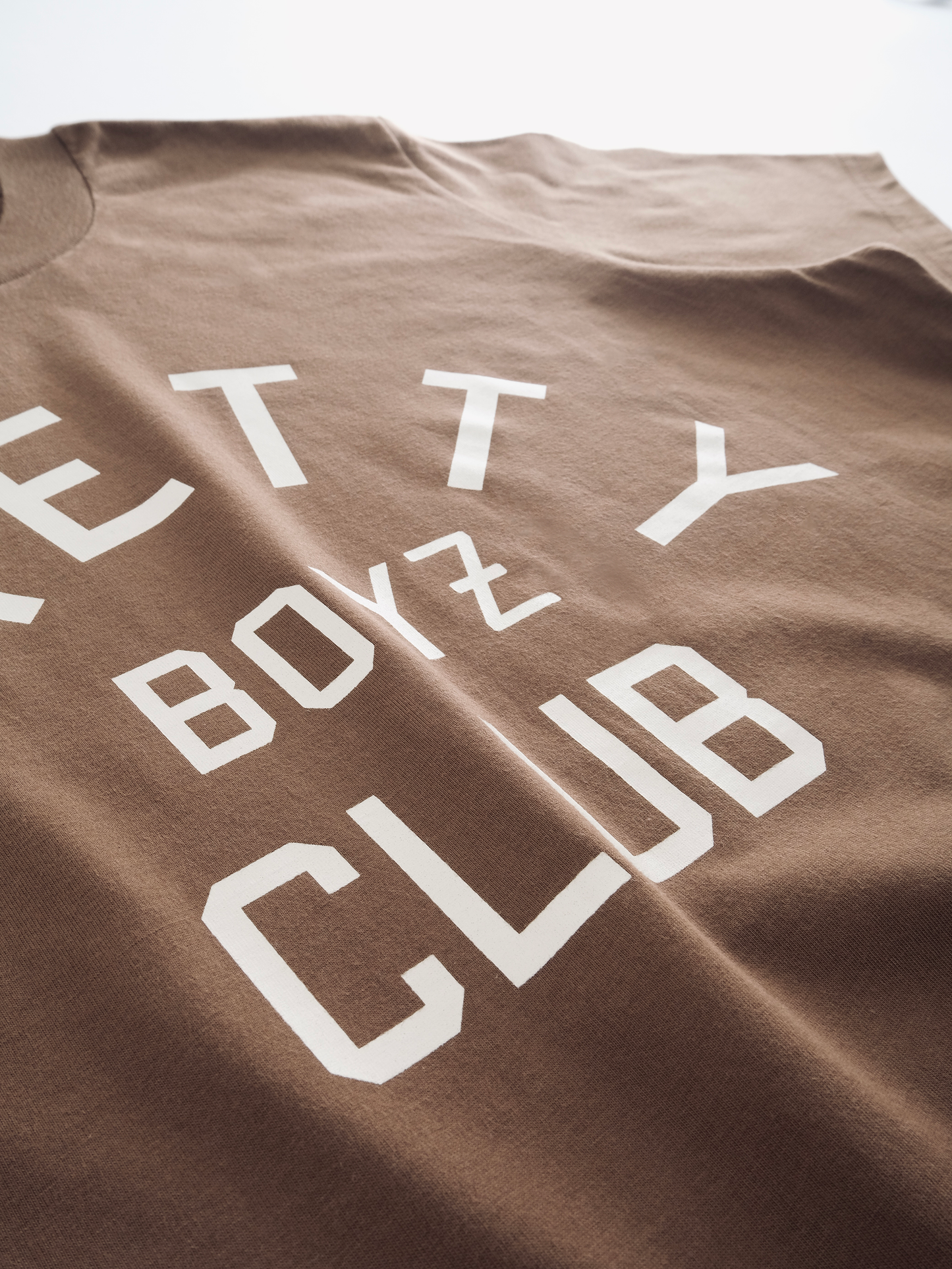 '97' TEE (BROWN)