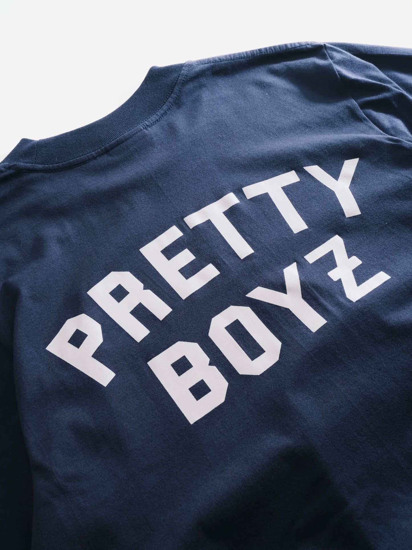 'PRETTY BOYZ' TEE (NAVY BLU)