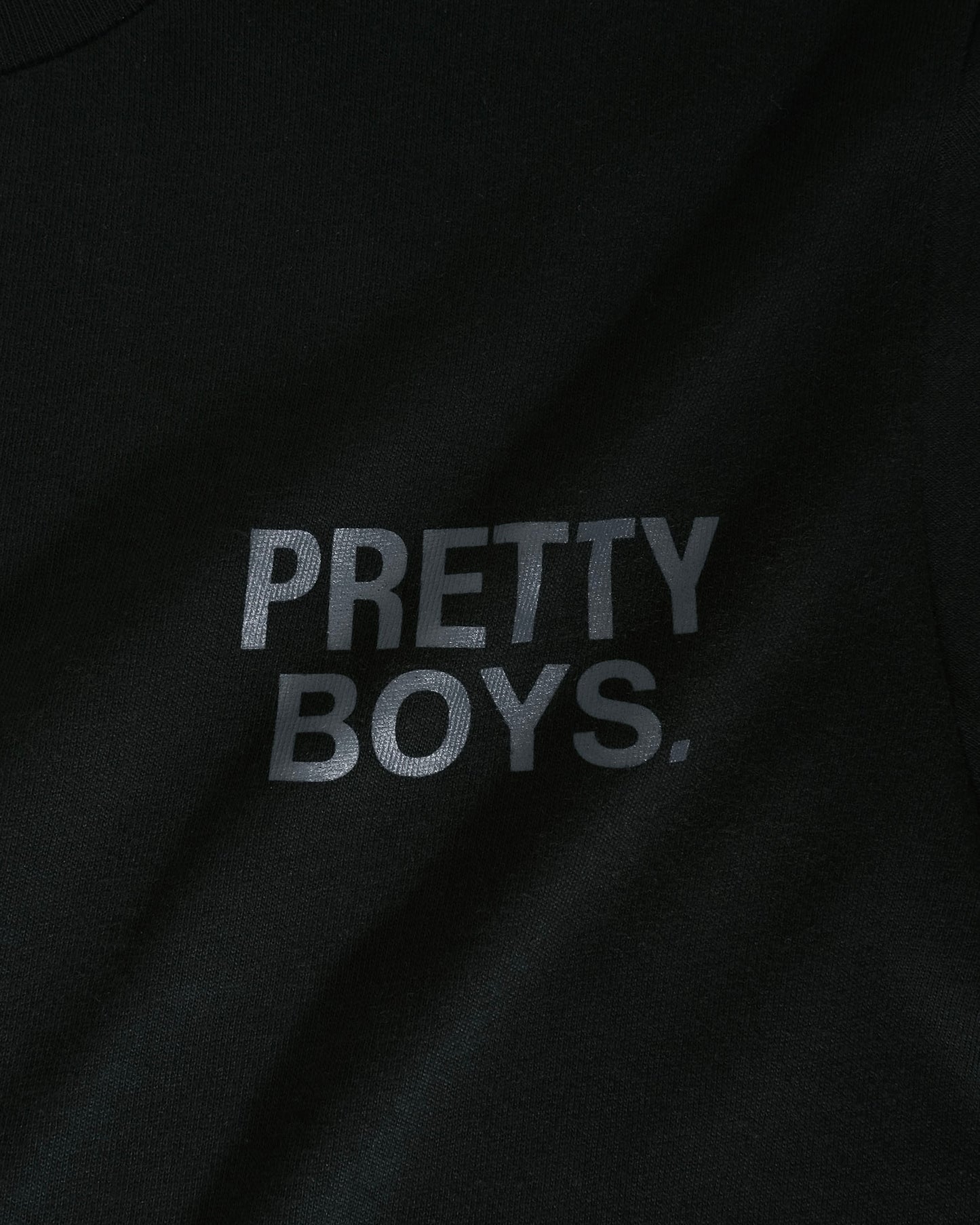 PRETTYBOYS. TEE