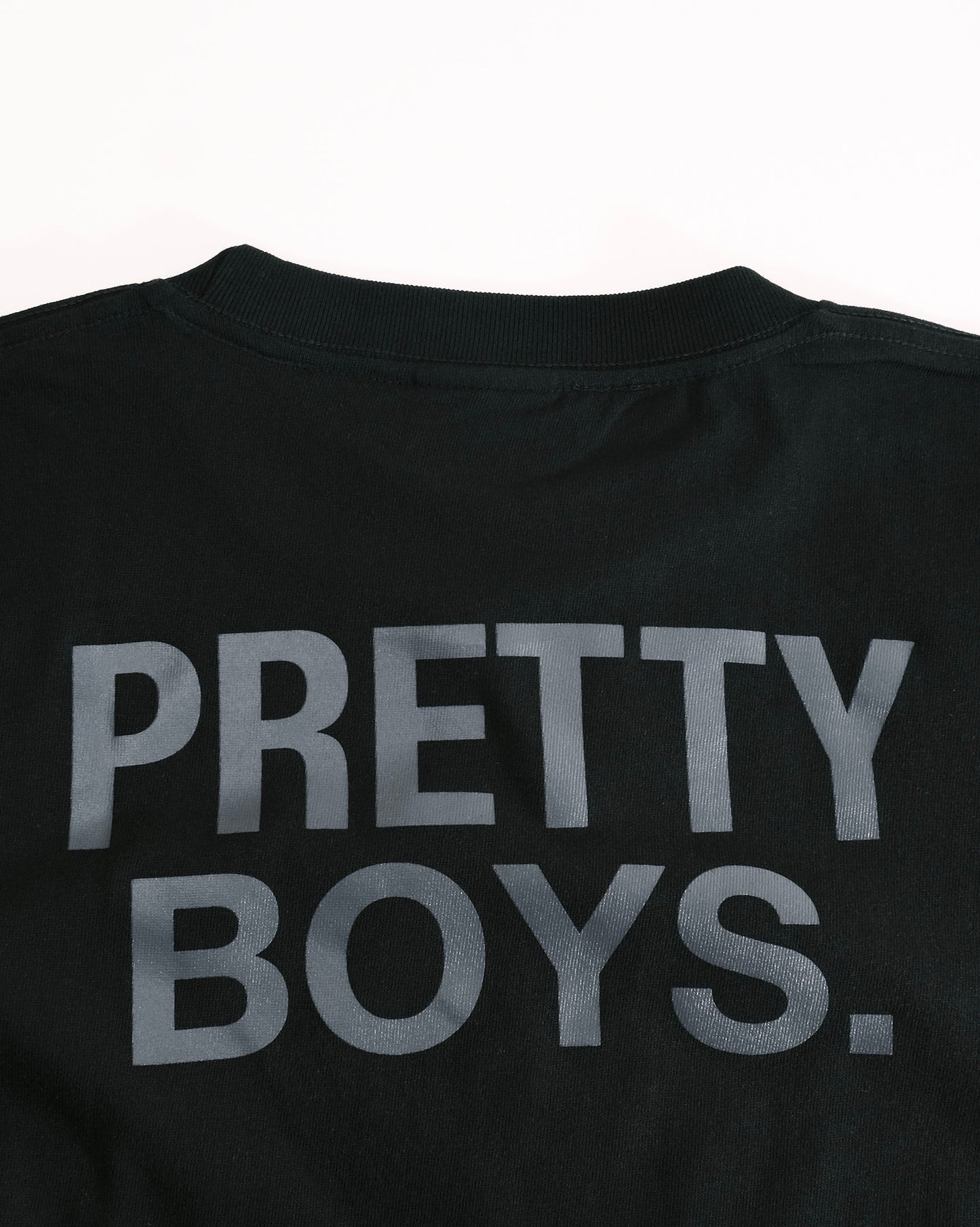 PRETTYBOYS. TEE