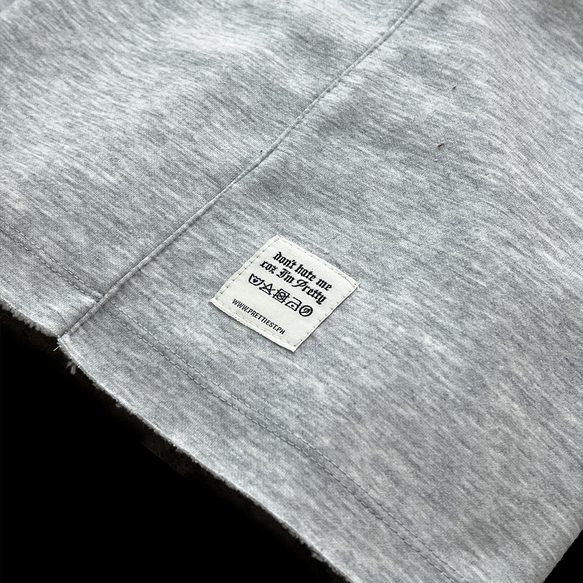 RAW HEM SWEATSHORTS